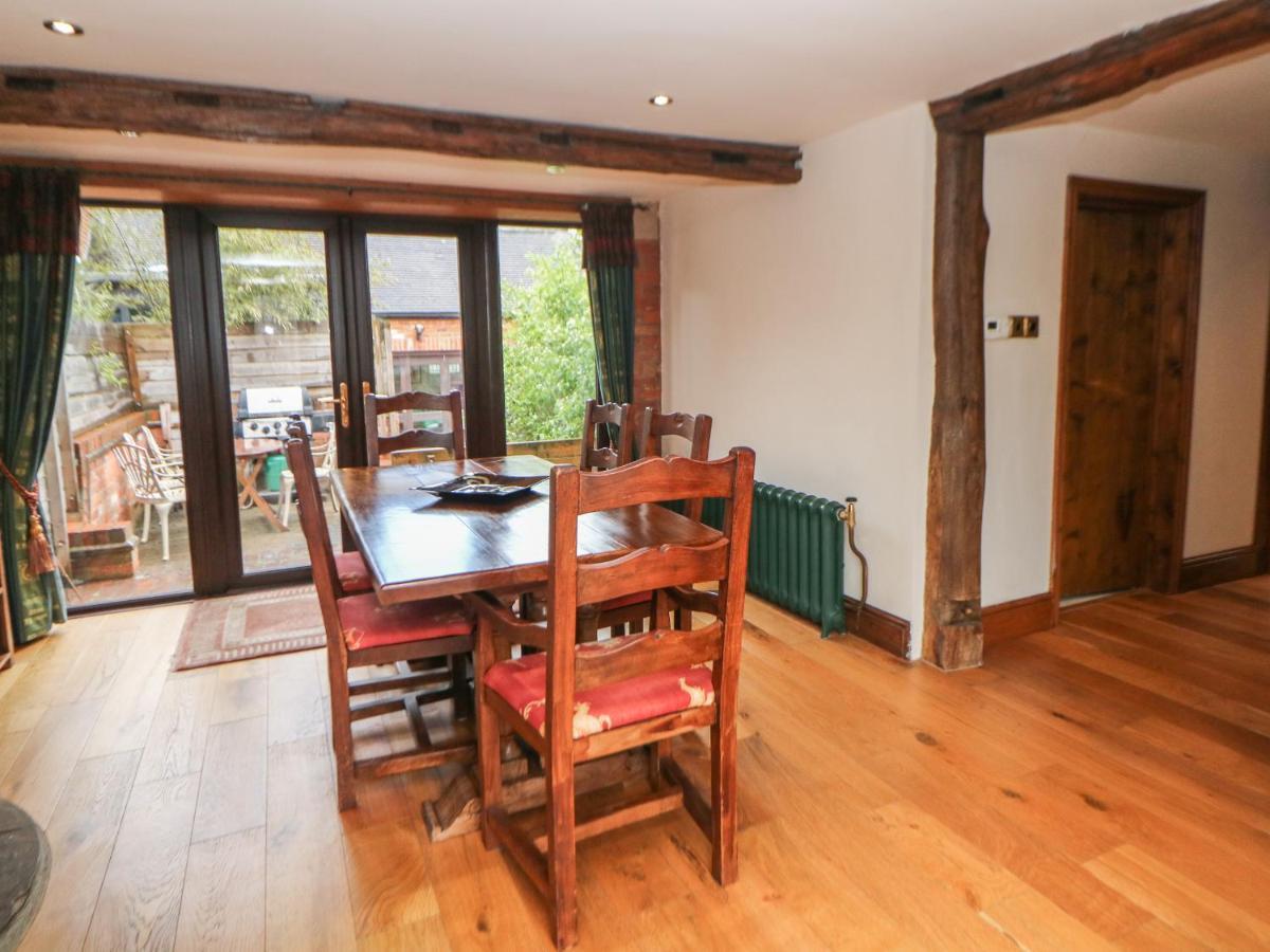 The Haybarn Villa Lichfield Ngoại thất bức ảnh