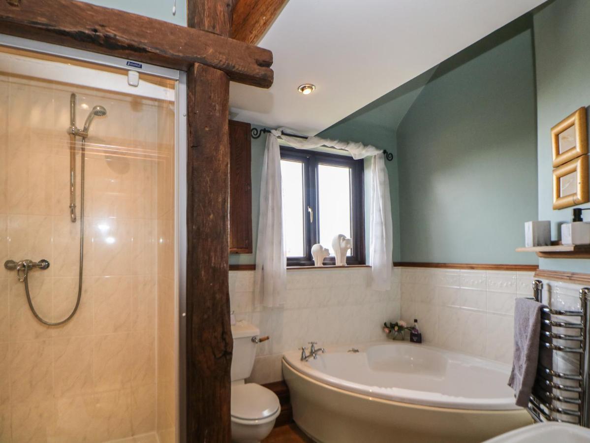 The Haybarn Villa Lichfield Ngoại thất bức ảnh