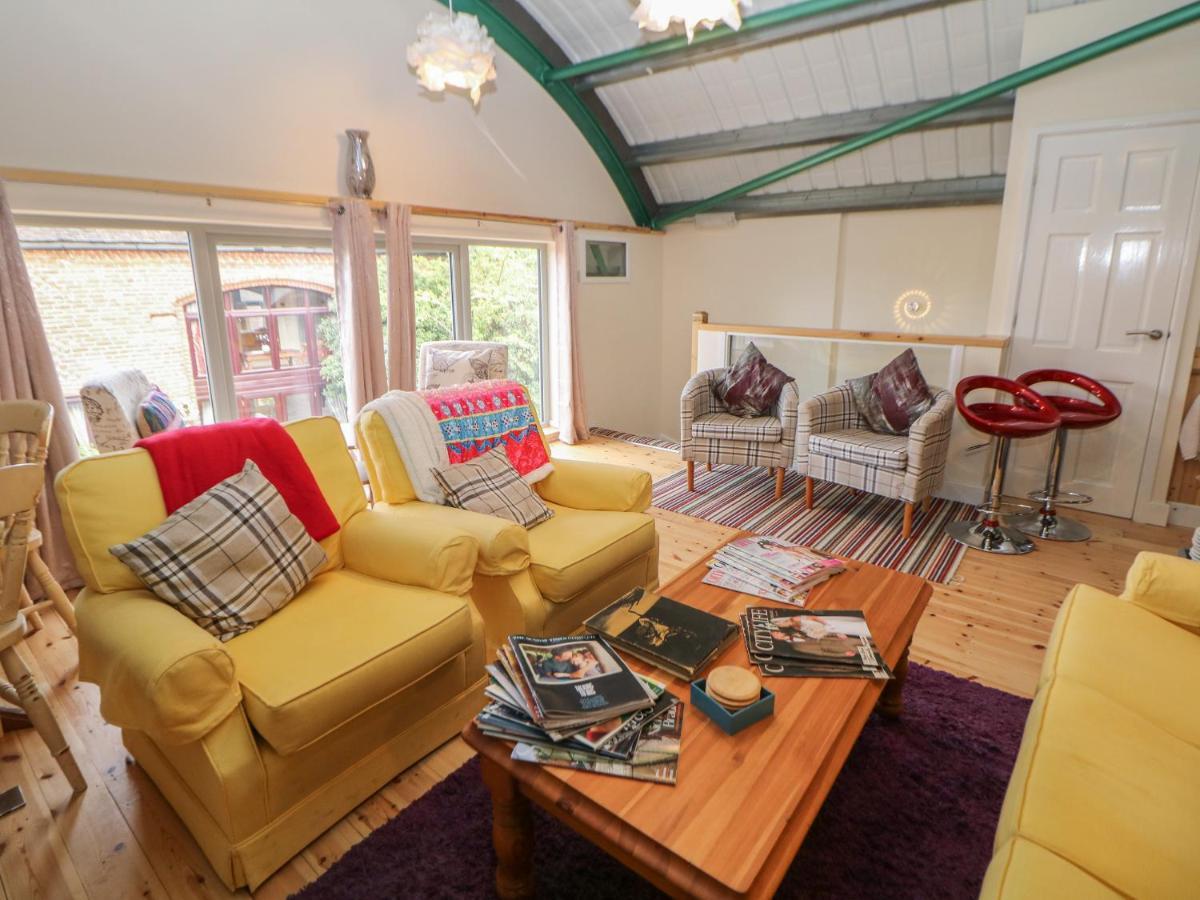 The Haybarn Villa Lichfield Ngoại thất bức ảnh