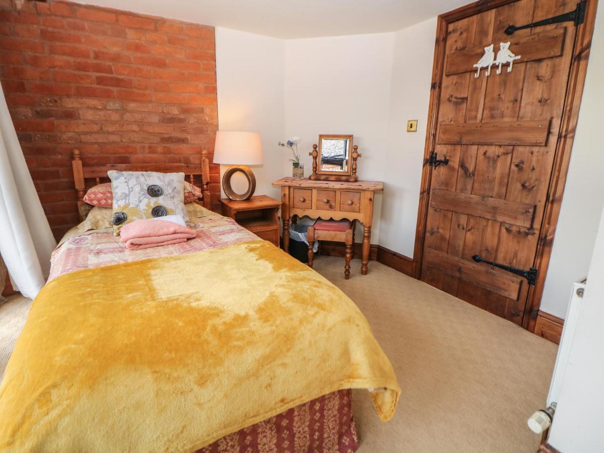 The Haybarn Villa Lichfield Ngoại thất bức ảnh