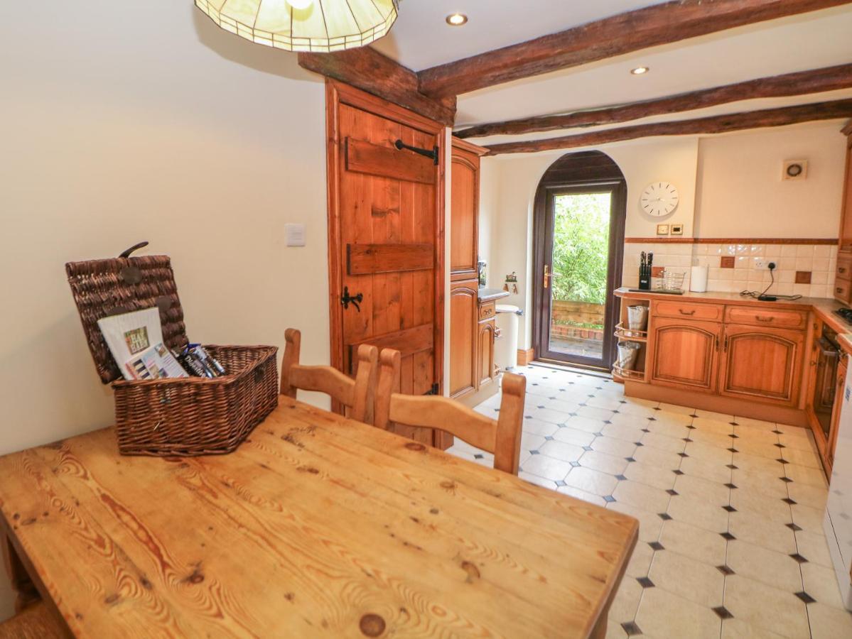 The Haybarn Villa Lichfield Ngoại thất bức ảnh