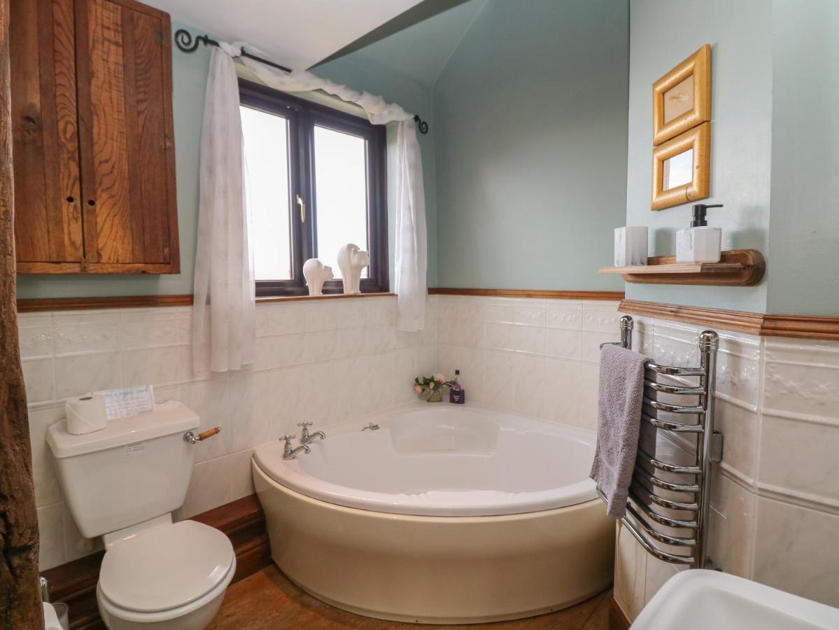 The Haybarn Villa Lichfield Ngoại thất bức ảnh